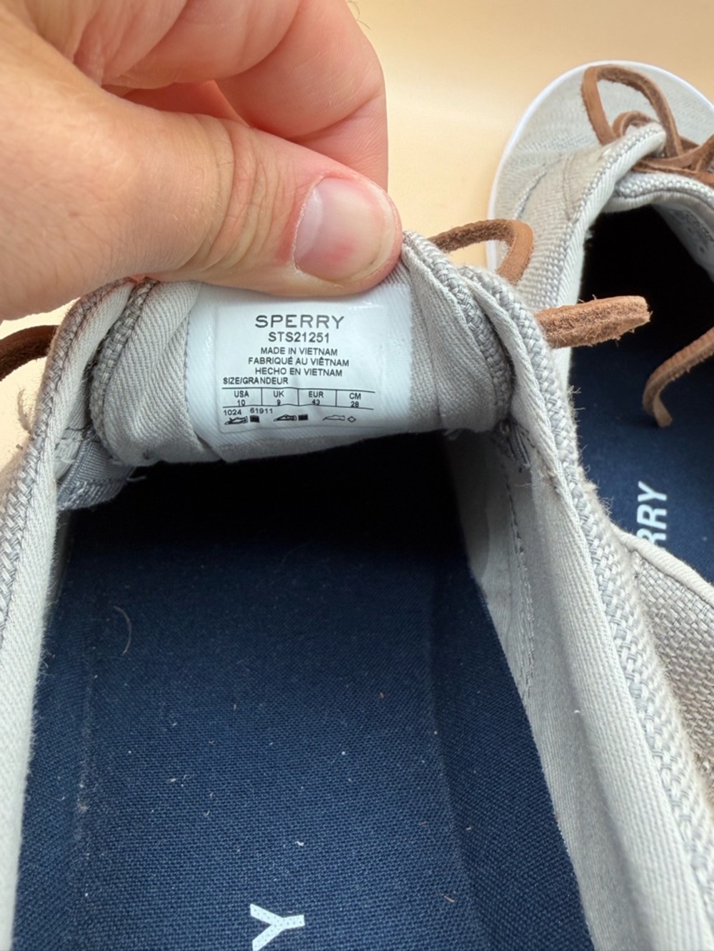 Sperry Light Gray Canvas Men’s Size 10 Shoes with Brown Laces - Picture 5 of 7